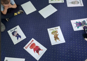 emblematy postaci z projektu Czuciaki